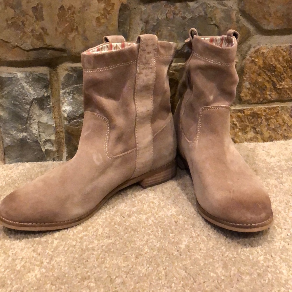 TOMS Women’s Ankle Boots
